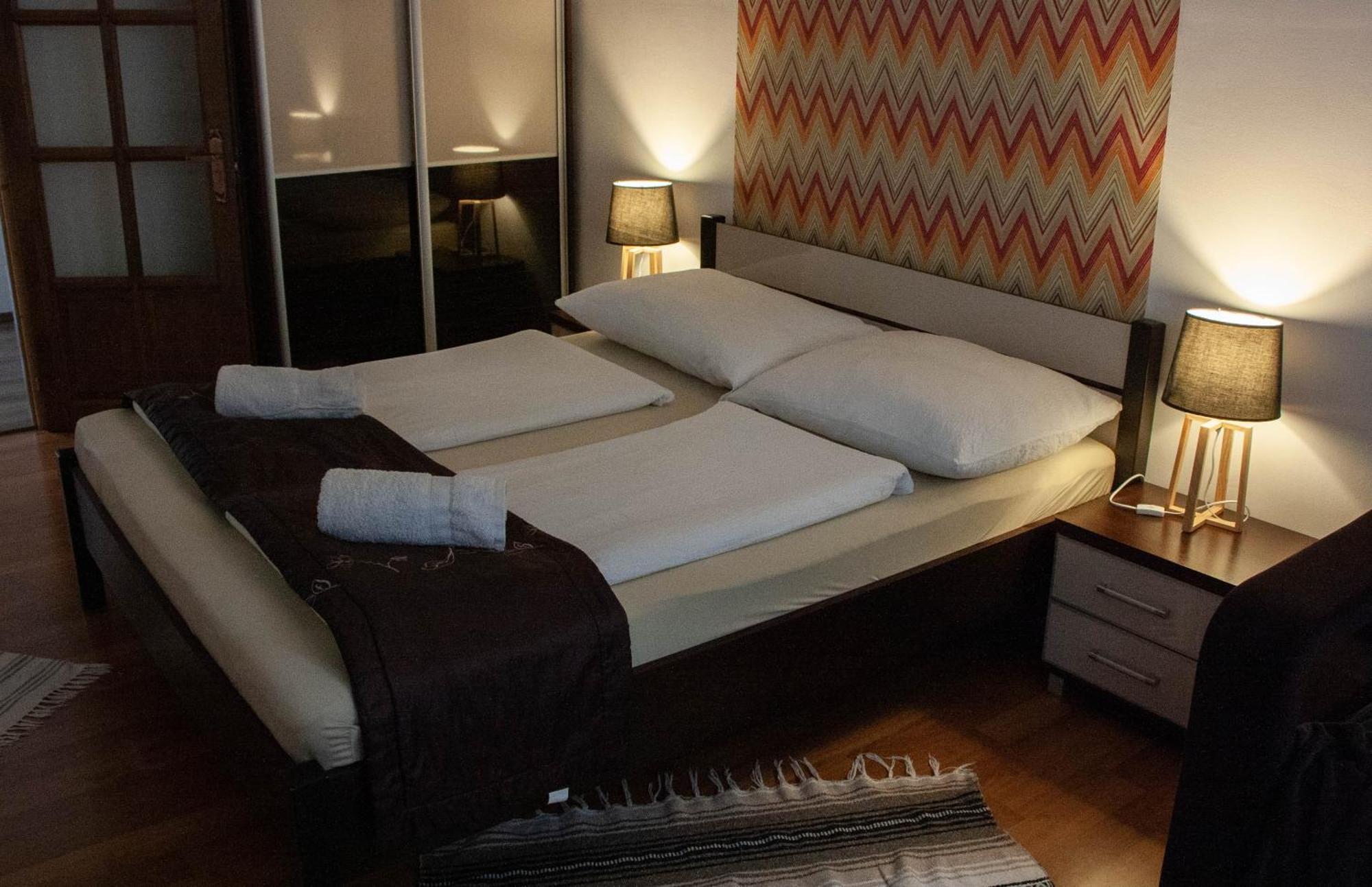 Aquarius Apartman Szeged Buitenkant foto